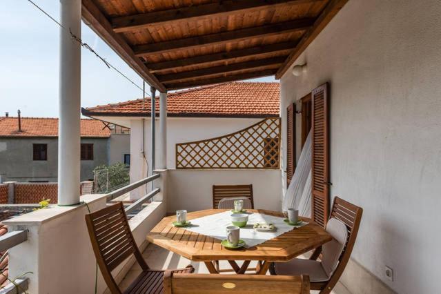 Apartments Lima Lazaneo Jelsa  Εξωτερικό φωτογραφία